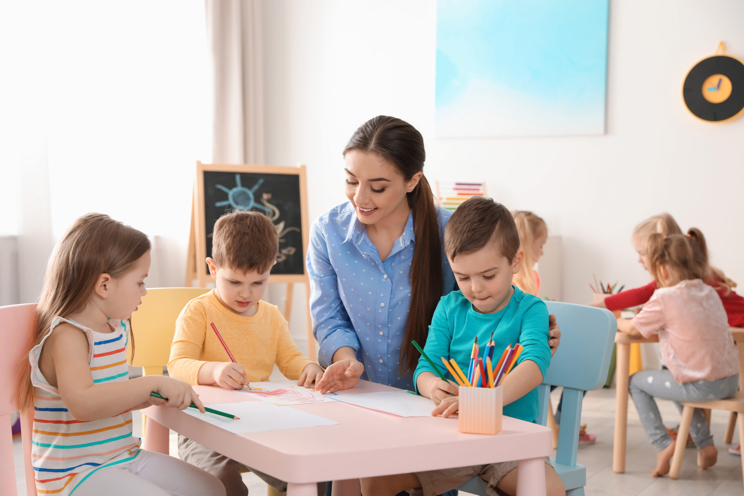 Educación y desarrollo emocional infantil: claves para garantizar la salud mental de los niños en las aulas